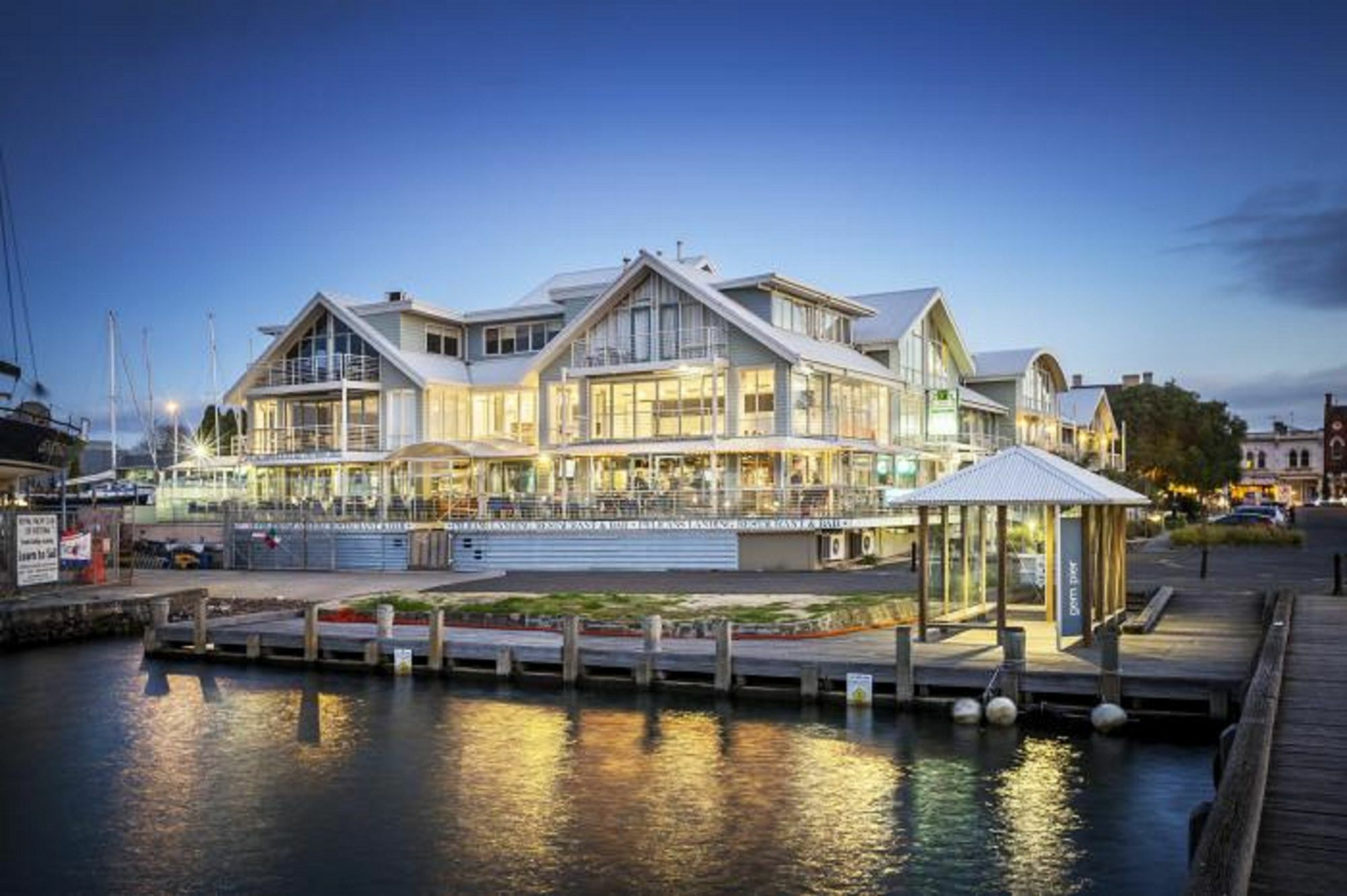 Aligned Corporate Residences Williamstown Bagian luar foto